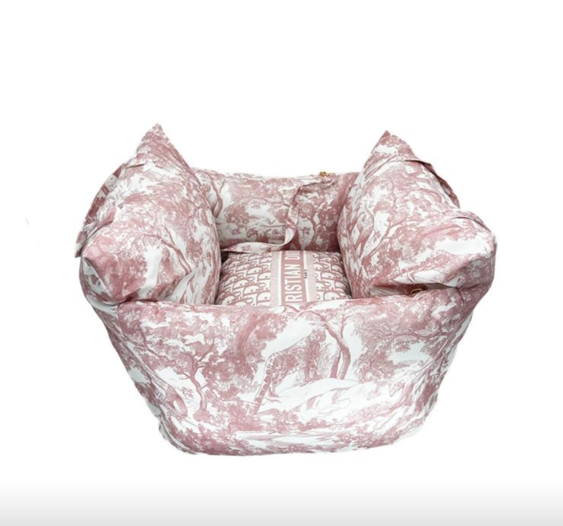 Lux Travel Seat/Bed