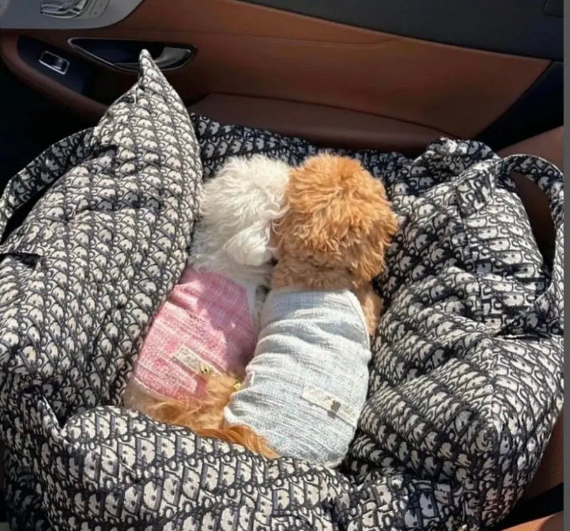 Lux Travel Seat/Bed